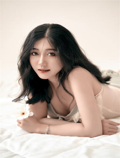 男人的坤巴扎进女人的坤巴里_老婆向前冲_三叉戟电影在线观看